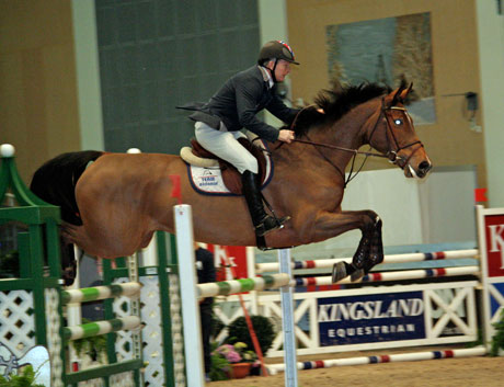 Stein Endresen på hesten Bakkely’s Aset (e. Aston), som han konkurrerte i 7-årsklassen senere på dagen.